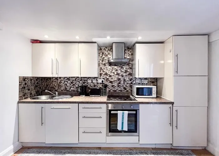 Stylish Camden Apartment B2